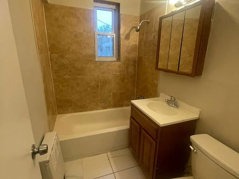 103 Chancellor Ave #12B — Photo 2