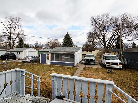 5th image of 2206 6th Ave N