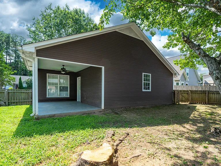 132 King James Ct — Photo 22
