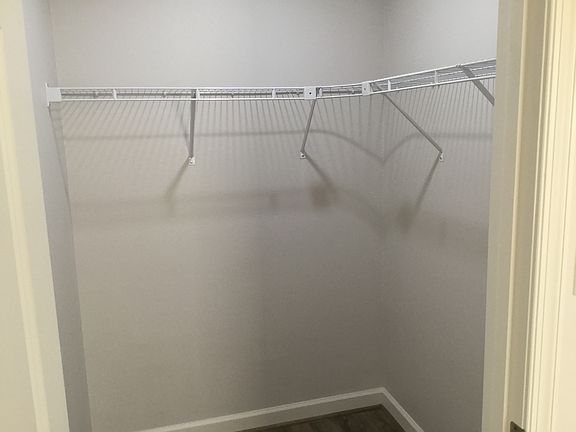 5th image of 604 Carrie Ln #604