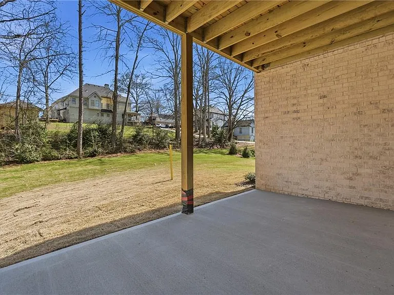 120 Poplar St — Photo 25