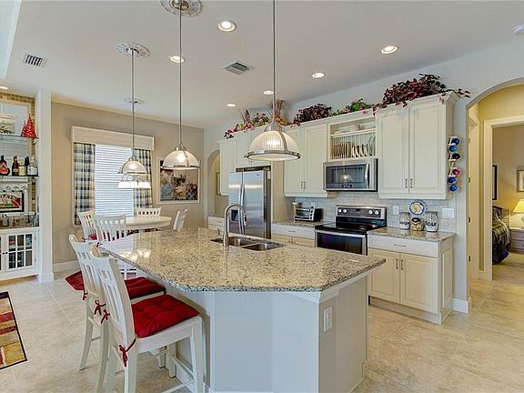 4th image of 131 Avalini Way
