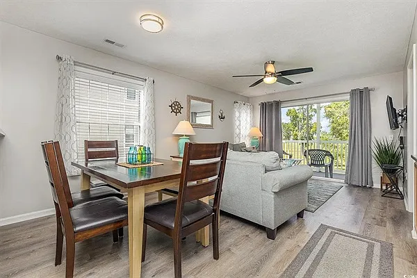 2 bed, 896 sqft, $1,600 — Photo 4