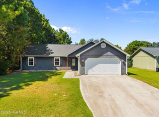 268 Parnell Rd, Hubert, NC 28539