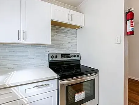 7813 1/2 Panola St — Photo 1
