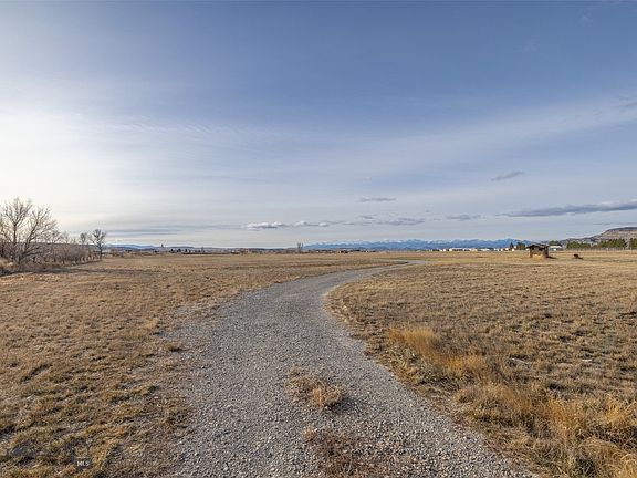 5th image of 323 W Ivy St