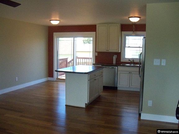 5th image of 3658 Campbell Dr