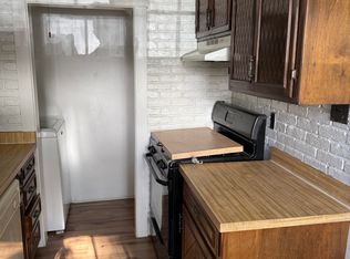 1016 S Pershing Ave, Wichita, KS 67218