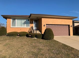 1230 W Holtz Ave, Addison, IL 60101