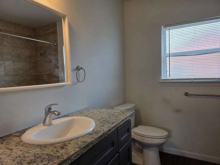 1413 Egypt St #D — Photo 12