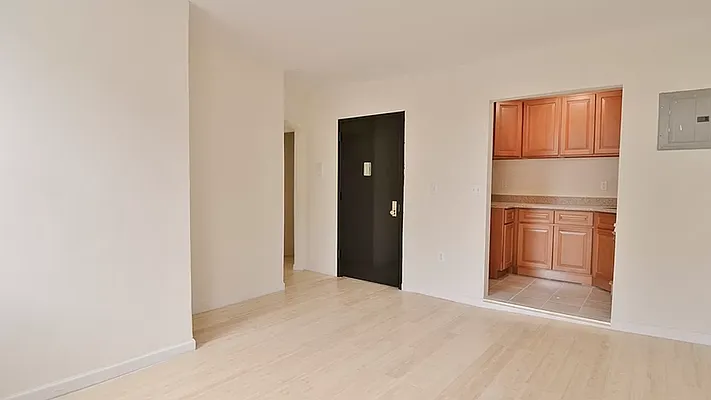 Rented by Artifact.co | media 11