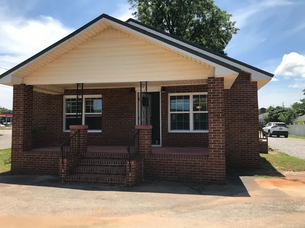 904 Snow St, Oxford, AL 36203