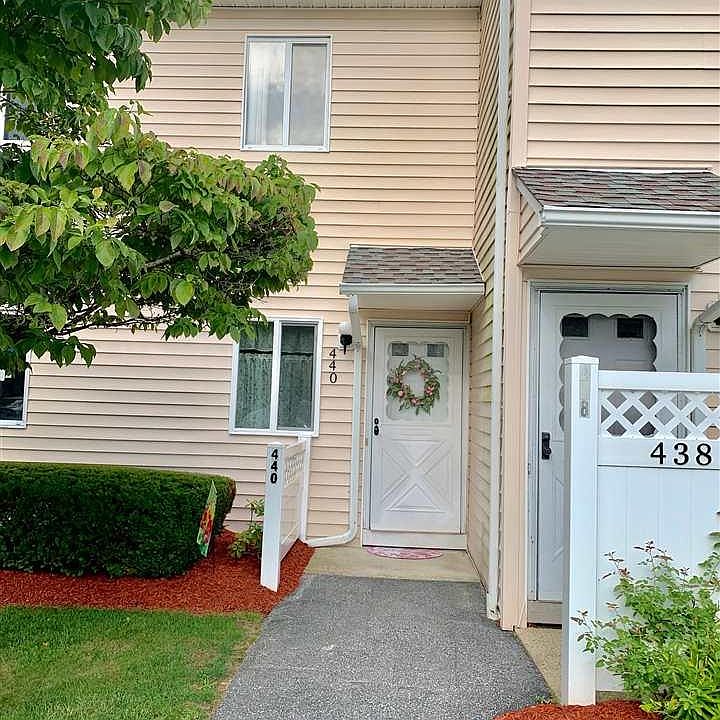 1st image of 440 Gregory Ct