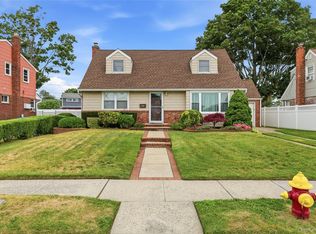 324 Coleridge Street, Levittown, NY 11756