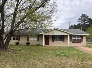 12 Bryant Rd, Columbus, MS 39702