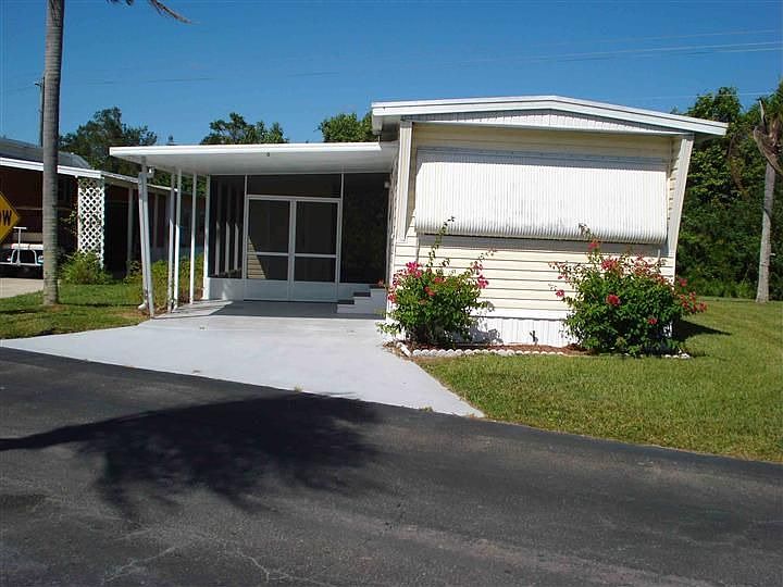 1st image of 5 Shoreland Dr