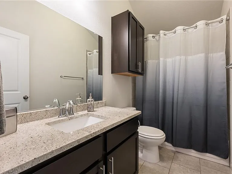 242 Krupp Ave — Photo 12