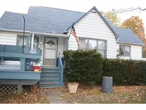 14 Owego St photo 1