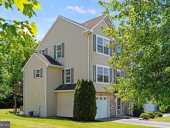 3rd image of 115 Westpoint Dr