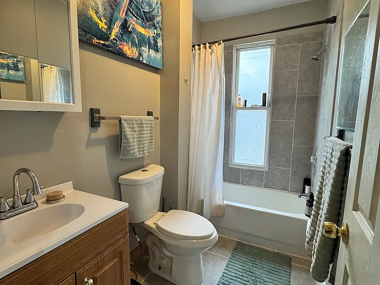 2315 N Greenview Ave #CH — Photo 13