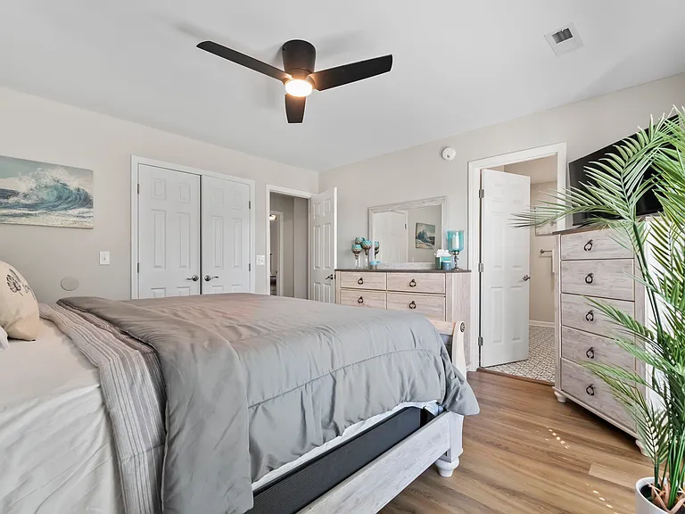 1008 Anne St — Photo 14