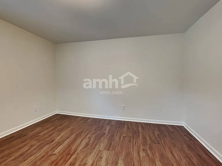 236 Addlestone Cir — Photo 19