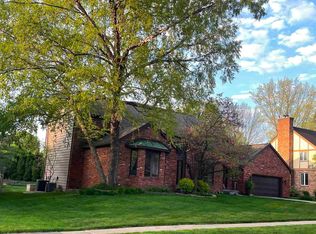 2000 Oak Creek Rd, Springfield, IL 62704