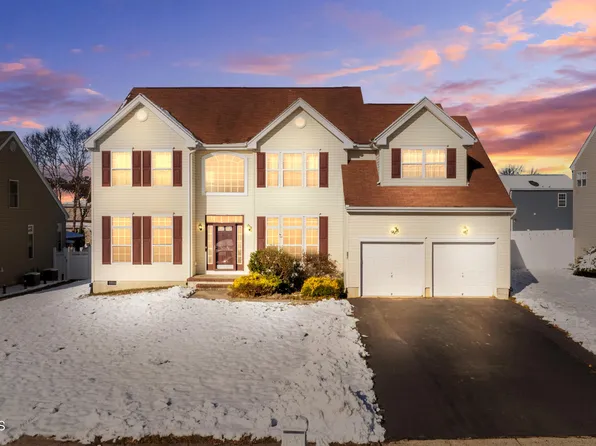 17 Heather Way, Barnegat, NJ 08005