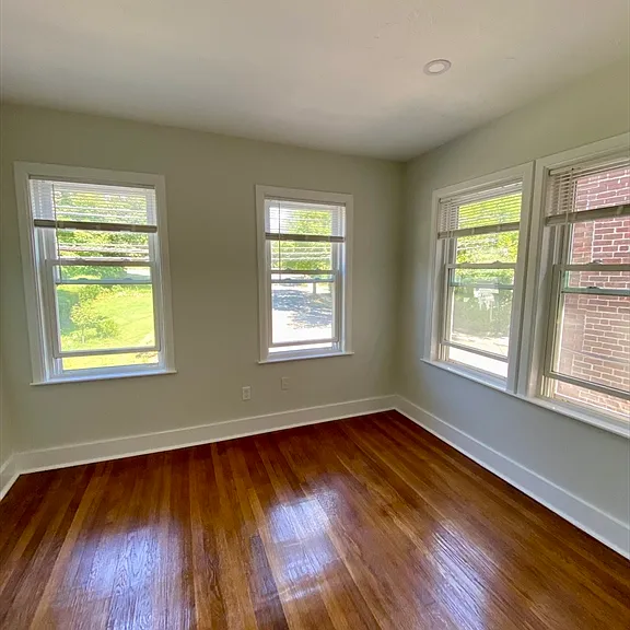975 Chestnut St #2 — Photo 4