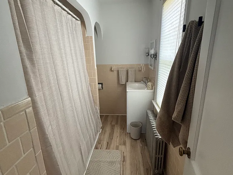 111 Cedar Ave — Photo 14