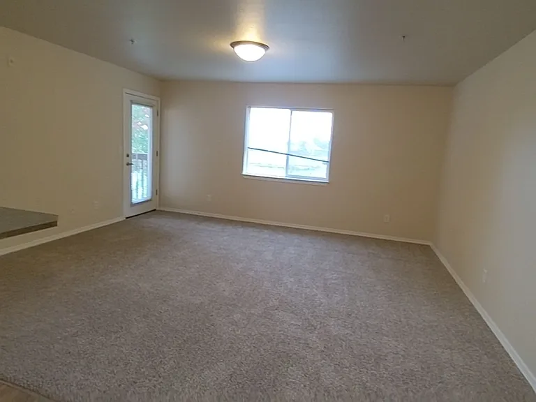 Wellesley Park Apartments — Photo 79