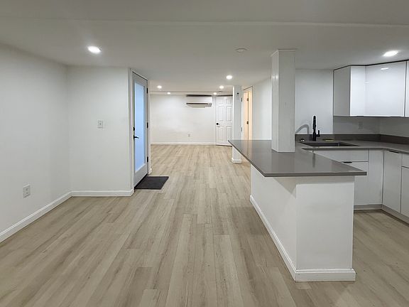 3rd image of 39 Schofield St #B