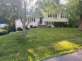 32 Bradford Dr, Salem, NH 03079