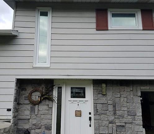 3rd image of 4283 Taunton Heights Dr