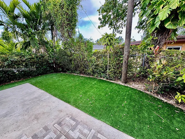 234 Washington Dr — Photo 8