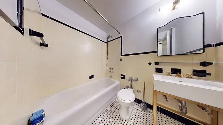 Rented by Bond New York | media 16