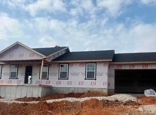 906 Willie Groce Rd, Glasgow, KY 42141