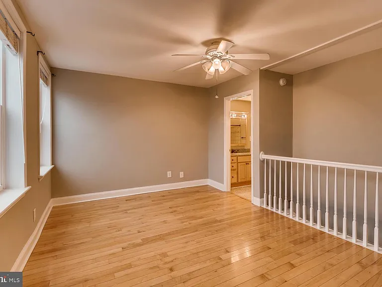 1020 W Lombard St — Photo 17