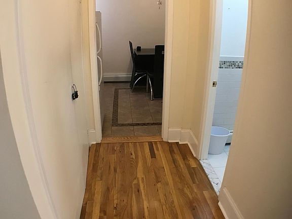 2nd image of 2714 23rd Ave #2