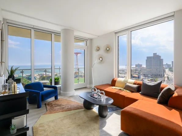 1515 Surf Avenue image 2 of 29