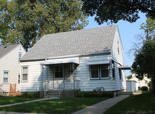 3722 S Kansas Ave, Saint Francis, WI 53235