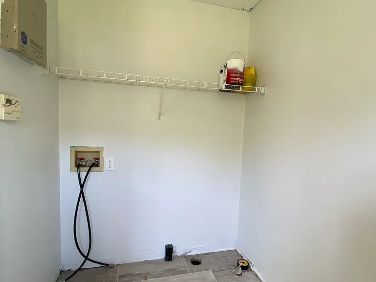 28 Iris St — Photo 18