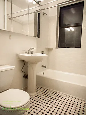 Rented by Bohemia Realty Group | media 31