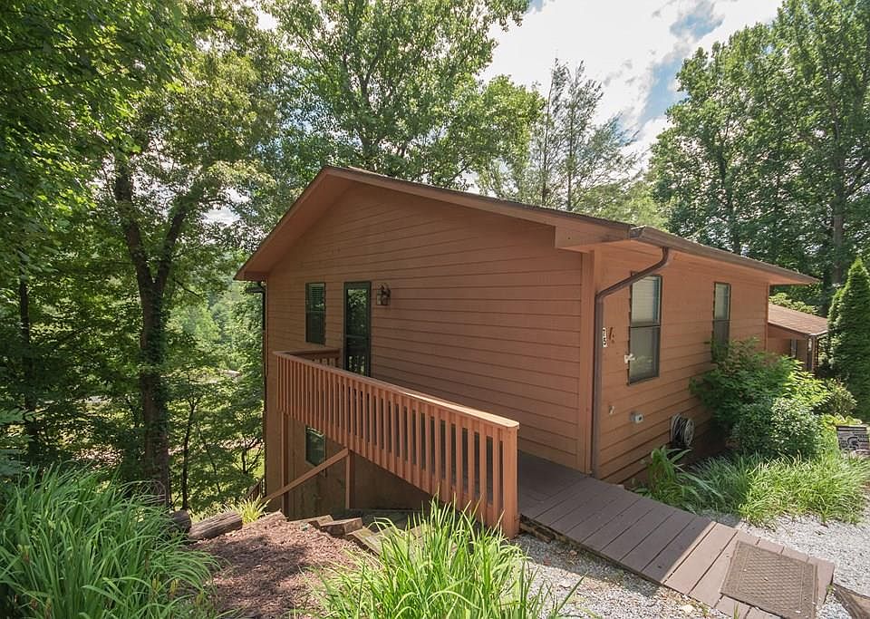 1st image of 75 Golf Vista Dr