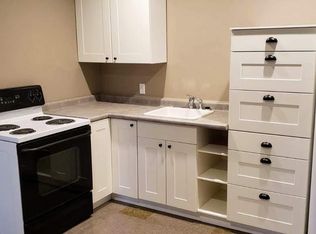 10 Prospect St #B, Claremont, NH 03743