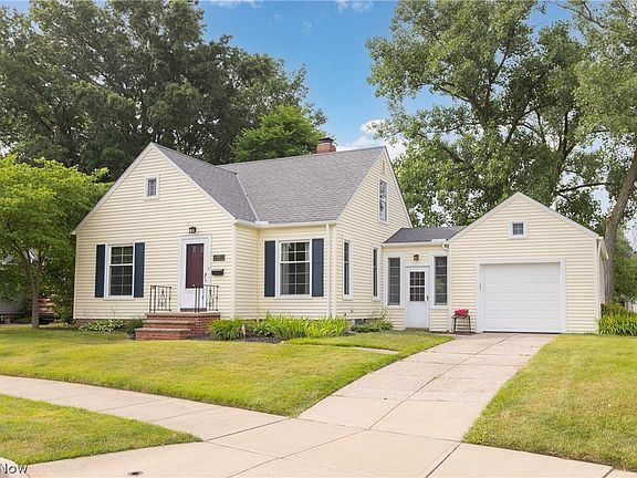 2nd image of 656 S Falmouth Dr