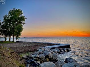 2549 E Sand Rd, Port Clinton, OH 43452