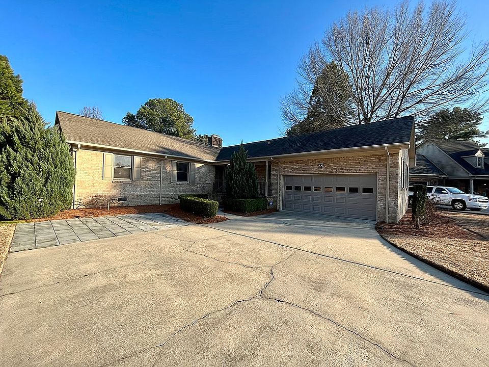 1st image of 3405 Foxwood Ln