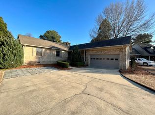 3405 Foxwood Ln, Greenville, NC 27858