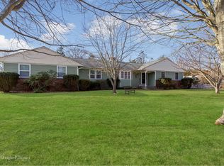 1330 Donna Dr, Mattituck, NY 11952